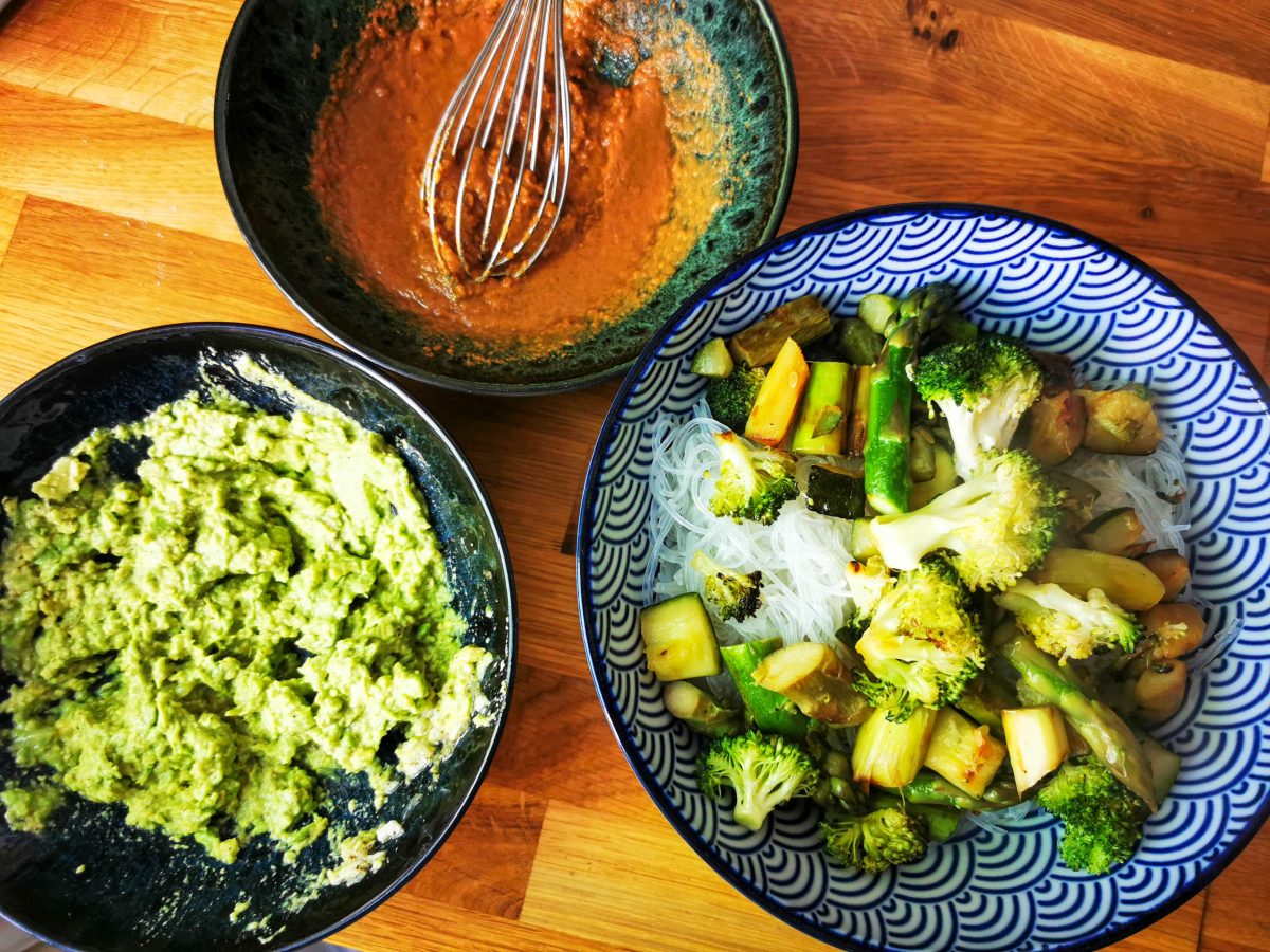 Green Bowl mit Glasnudeln